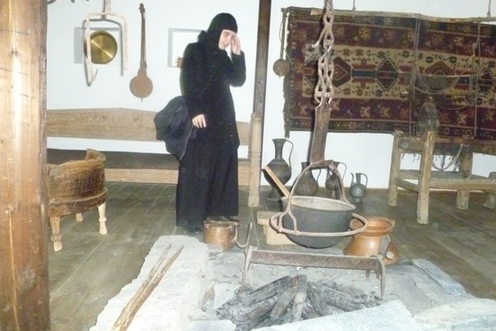 undefined монашка