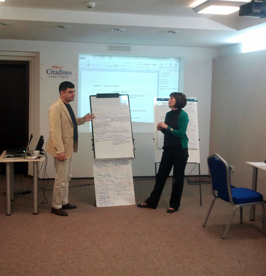 Давид (Армения) презентует работу своей группы. Давид (Армения) презентует работу своей группы.