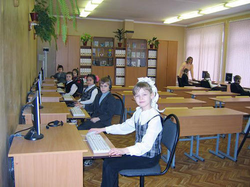 Школа в Северной Осетии, компьютерный класс. Фото с сайта http://1-o.ru Школа в Северной Осетии, компьютерный класс. Фото с сайта http://1-o.ru