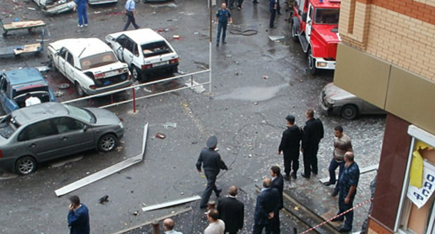 Последствия теракта возле Центрального рынка Владикавказа в Северной Осетии, 9 сентября 2010 года. Фото: http://skfonews.ru, автор Феликс Киреев