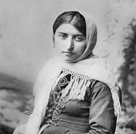 Молодая чеченка. Фотограф Ф. Орден. 1897 г. Частная коллекция. Молодая чеченка. Фотограф Ф. Орден. 1897 г. Частная коллекция.