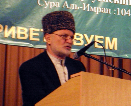 Новый муфтий Северной Осетии Хаджи-Мурат Гацалов на пятом Съезде мусульман в актовом зале Горского государственного аграрного университета. 17 марта 2011 г. Фото "Кавказского узла".
Новый муфтий Северной Осетии Хаджи-Мурат Гацалов на пятом Съезде мусульман в актовом зале Горского государственного аграрного университета. 17 марта 2011 г. Фото "Кавказского узла".