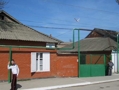 Школа No.16 в Андийском поселке г. Хасавюрт. 8 апреля 2011 г. Фото "Кавказского узла"
Школа No.16 в Андийском поселке г. Хасавюрт. 8 апреля 2011 г. Фото "Кавказского узла"
