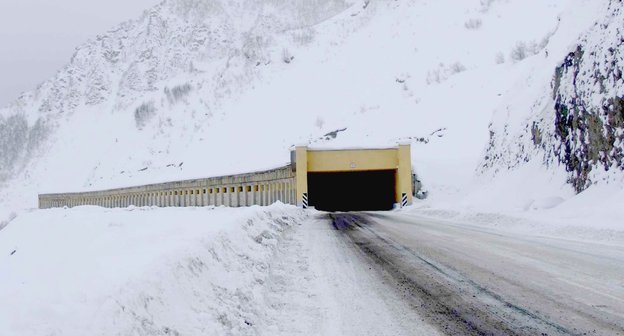 Восстановленный тоннель на Транскавказской магистрали близ села Верхний Рук в Южной Осетии. Февраль 2011 г. Фото "Кавказского узла" 