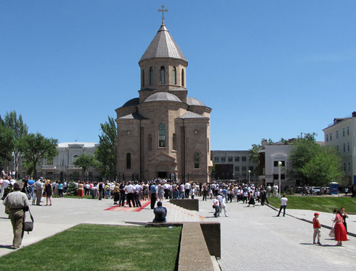 Открытие армянского храма Сурб Арутюн в Ростове-на-Дону. 28 мая 2011 г. Фото "Кавказского узла" Открытие армянского храма Сурб Арутюн в Ростове-на-Дону. 28 мая 2011 г. Фото "Кавказского узла"