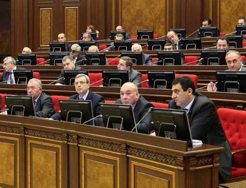 Заседание Национального собрания Армении 7 февраля 2012 г. Фото: Департамент медиа и связей с общественностью парламента Армении Заседание Национального собрания Армении 7 февраля 2012 г. Фото: Департамент медиа и связей с общественностью парламента Армении