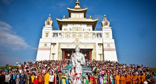 Главный буддийский храм Калмыкии "Золотая обитель Будды Шакьямуни". Фото Гаря Лиджиева, http://khurul.ru