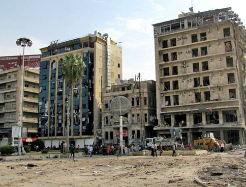 Площадь Саадуллах аль-Джабири после взрывов 3 октября 2012. Сирия, Алеппо. Фото: Zyzzzzzy, http://ru.wikipedia.org/