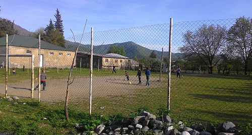 Дети играют в селе Биркиани, Панкисия. Фото Эдиты Бадасян для "Кавказского узла"