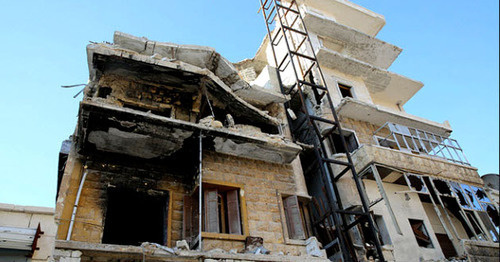 Разрушенное здание в Алеппо. Сирия. Фото пользователя IHH Humanitarian Relief Foundation https://www.flickr.com


