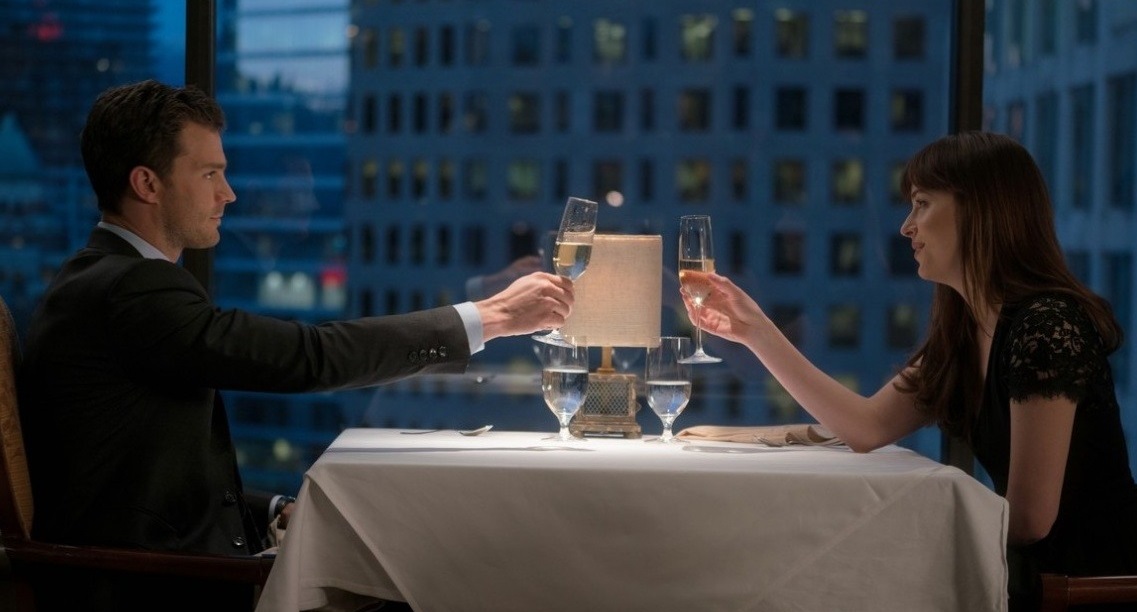 Кадр из фильма "На 50 оттенков темнее". Фото: https://www.kinopoisk.ru/picture/2896219/ Кадр из фильма "На 50 оттенков темнее". Фото: https://www.kinopoisk.ru/picture/2896219/