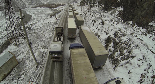 Военно-Грузинская дорога. Фото © Sputnik.
https://ru.armeniasputnik.am/armenia/20170208/6336669/mkhchyan-na-kpp-verhniy-lars-armyanskikh-eksporterov-unizhayut.html Военно-Грузинская дорога. Фото © Sputnik.
https://ru.armeniasputnik.am/armenia/20170208/6336669/mkhchyan-na-kpp-verhniy-lars-armyanskikh-eksporterov-unizhayut.html