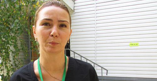 Член комиссии с совещательным голосом от партии «Справедливая Россия» Зарина Дряба. Астрахань, 10 сентября 2017 г. Фото Вячеслава Ященко для "Кавказского узла" Член комиссии с совещательным голосом от партии «Справедливая Россия» Зарина Дряба. Астрахань, 10 сентября 2017 г. Фото Вячеслава Ященко для "Кавказского узла"