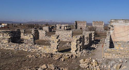 Разрушенные дома в Чоджуг Марджанлы. Фото © Sputnik / Murad Orujov
https://ru.sputnik.az/karabakh/20170208/408805707/vozvrasheniye-azerbaijancev-karabax-djodjug-merdjanli.html Разрушенные дома в Чоджуг Марджанлы. Фото © Sputnik / Murad Orujov
https://ru.sputnik.az/karabakh/20170208/408805707/vozvrasheniye-azerbaijancev-karabax-djodjug-merdjanli.html