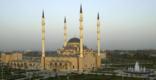 Мечеть Сердце Чечни. Грозный. Фото: REUTERS/Said Tsarnayev