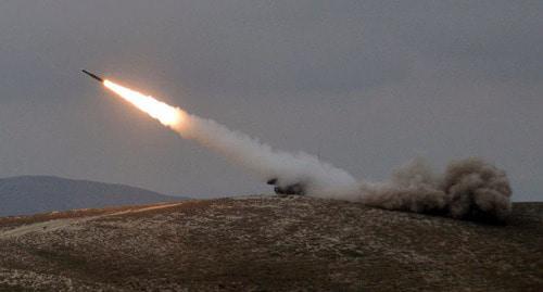 Боевые стрельбы из зенитно-ракетных комплексов "БУК-МБ". Фото http://mod.gov.az/ru/foto-arhiv-045/ Боевые стрельбы из зенитно-ракетных комплексов "БУК-МБ". Фото http://mod.gov.az/ru/foto-arhiv-045/