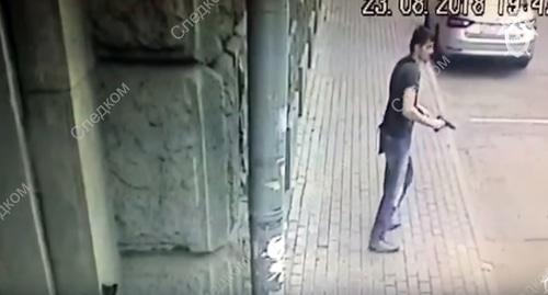 Вооружённое нападение на полицейских в Москве. Фото: кадр видео Следственного комитета Российской Федерации https://www.youtube.com/watch?v=buUes7Fe8AM Вооружённое нападение на полицейских в Москве. Фото: кадр видео Следственного комитета Российской Федерации https://www.youtube.com/watch?v=buUes7Fe8AM