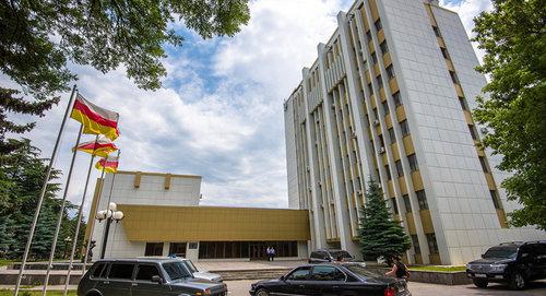 Здание правительства Северной Осетии. Фото © Sputnik / Алексей Ковалев
 https://sputnik-ossetia.ru/South_Ossetia/20181109/7482138.html
