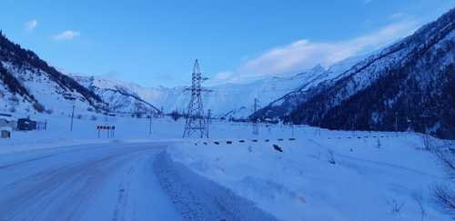 Транскавказская магистраль. Фото пресс-службы МЧС Южной Осетии. https://www.facebook.com/mhsryo/photos/a.145473286104455/320778408573941/?type=3&theater Транскавказская магистраль. Фото пресс-службы МЧС Южной Осетии. https://www.facebook.com/mhsryo/photos/a.145473286104455/320778408573941/?type=3&theater