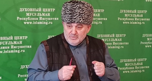 Иса Хамхоев. Фото: пресс-служба муфтията Ингушетии, https://muftiyatri.ru/2019/01/07/совещание-в-дцм-ри-07-01-2019/ Иса Хамхоев. Фото: пресс-служба муфтията Ингушетии, https://muftiyatri.ru/2019/01/07/совещание-в-дцм-ри-07-01-2019/