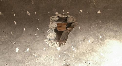 Поврежденный обстрелом дом. Фото Sputnik / Ramil Ibrahimov
https://az.sputniknews.ru/karabakh/20190119/418998047/Protivnik-vnov-obstrelyal-azerbaydzhanskie-sela.html