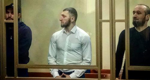Саламхан Сампиев, Руслан Эсмурзиев и Магомед Аматханов на оглашении приговора. Фото Константина Волгина для "Кавказского узла"
Саламхан Сампиев, Руслан Эсмурзиев и Магомед Аматханов на оглашении приговора. Фото Константина Волгина для "Кавказского узла"