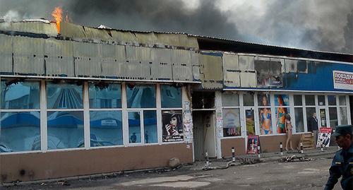 Пожар на Тургеневском рынке в Черкесске. Фото ГУ МЧС по Карачаево-Черкессии. http://www.09.mchs.gov.ru/operationalpage/emergency/detail.php?ID=24773 Пожар на Тургеневском рынке в Черкесске. Фото ГУ МЧС по Карачаево-Черкессии. http://www.09.mchs.gov.ru/operationalpage/emergency/detail.php?ID=24773