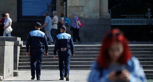 Сотрудники полиции. Ереван. Фото: REUTERS/David Mdzinarishvili Сотрудники полиции. Ереван. Фото: REUTERS/David Mdzinarishvili