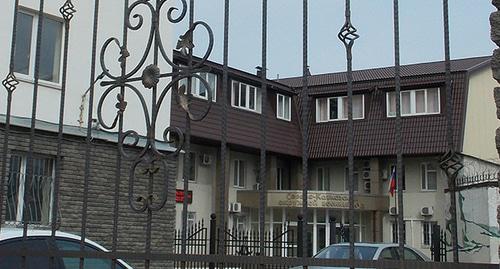 Вход в Северо-Кавказский окружной военный суд. Фото Константина Волгина для "Кавказского узла" Вход в Северо-Кавказский окружной военный суд. Фото Константина Волгина для "Кавказского узла"