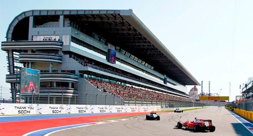 Трибуна "Формулы-1" в Сочи. Фото: пресс-служба автодорома в Сочи https://f1-sochiautodrom.ru/ Трибуна "Формулы-1" в Сочи. Фото: пресс-служба автодорома в Сочи https://f1-sochiautodrom.ru/