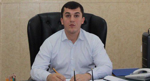 Шамиль Аташев. Фото: пресс-служба администрации городского округа "Город Буйнакск" http://www.buynaksk05.ru/predsedatelem-sobraniya-deputatov-gorodskogo-okruga-gorod-buynaksk-izbran-shamil-atashev Шамиль Аташев. Фото: пресс-служба администрации городского округа "Город Буйнакск" http://www.buynaksk05.ru/predsedatelem-sobraniya-deputatov-gorodskogo-okruga-gorod-buynaksk-izbran-shamil-atashev