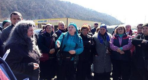 Митинг торговцев Козьего рынка. Фото Людмилы Маратовой для "Кавказского узла" Митинг торговцев Козьего рынка. Фото Людмилы Маратовой для "Кавказского узла"