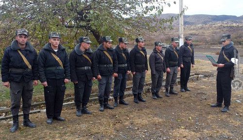 Военнослужащие МО Армении. Фото пресс-службы МО Армении http://www.mil.am/hy/news/7240 Военнослужащие МО Армении. Фото пресс-службы МО Армении http://www.mil.am/hy/news/7240