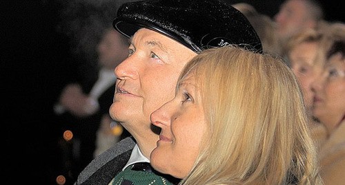 Елена Батурина и Юрий Лужков. Фото: Евгений Начитов - Flickr: Yelena-Baturina-and-Yury Luzhkov-02 https://ru.wikipedia.org/ Елена Батурина и Юрий Лужков. Фото: Евгений Начитов - Flickr: Yelena-Baturina-and-Yury Luzhkov-02 https://ru.wikipedia.org/
