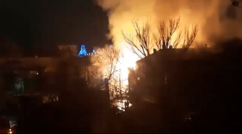Скриншот видео пожара в Астрахани 2 января 2020 года, https://vk.com/wall-74899003_1107997?reply=1108001&z=video-74899003_456246874%2F69aeefc0ac498041fc%2Fpl_post_-74899003_1108113 Скриншот видео пожара в Астрахани 2 января 2020 года, https://vk.com/wall-74899003_1107997?reply=1108001&z=video-74899003_456246874%2F69aeefc0ac498041fc%2Fpl_post_-74899003_1108113