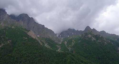 Цейское ущелье. Фото 
LxAndrew https://ru.wikipedia.org/wiki/Цей
