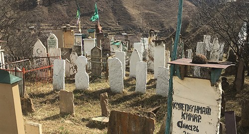Кладбище в Дагестане. Фото: Natalia Senatorova https://ru.wikipedia.org/ Кладбище в Дагестане. Фото: Natalia Senatorova https://ru.wikipedia.org/
