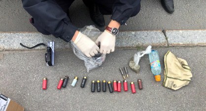 Сотрудник СК на месте происшествия в Санкт-Петербурге . Фото пресс-службы СК https://spb.sledcom.ru/Novosti/item/1490090/ Сотрудник СК на месте происшествия в Санкт-Петербурге . Фото пресс-службы СК https://spb.sledcom.ru/Novosti/item/1490090/