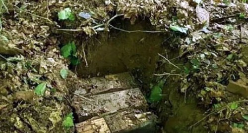 Тайник с патронами времен Великой Отечественной войны. Фото: пресс-служба МВД по Адыгее Тайник с патронами времен Великой Отечественной войны. Фото: пресс-служба МВД по Адыгее