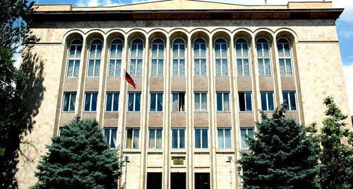 Здание Конституционного суда Армении. Фото: пресс-служба Конституционного суда Армении http://www.concourt.am/russian/law_cc/ Здание Конституционного суда Армении. Фото: пресс-служба Конституционного суда Армении http://www.concourt.am/russian/law_cc/
