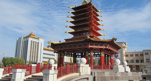 Пагода семи дней в Элисте. Фото: Rartat https://ru.wikipedia.org/ Пагода семи дней в Элисте. Фото: Rartat https://ru.wikipedia.org/