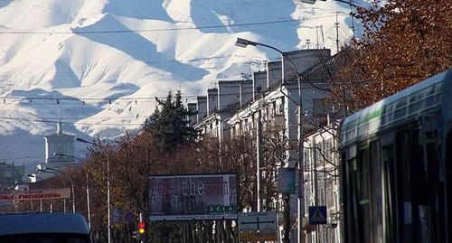 Нальчик, Кабардино-Балкария. Фото Нальчик- https://commons.wikimedia.org/wiki/Category:Nalchik#/media/File:Street_at_Nalchik.jpg Нальчик, Кабардино-Балкария. Фото Нальчик- https://commons.wikimedia.org/wiki/Category:Nalchik#/media/File:Street_at_Nalchik.jpg