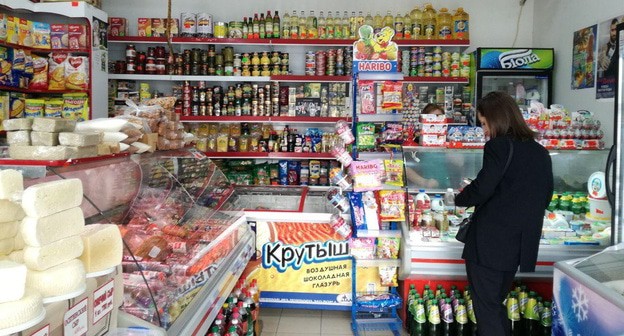 Прилавок в магазине Владикавказа. 22 октября 2020 года. Фото Эммы Марзоевой для "Кавказского узла". Прилавок в магазине Владикавказа. 22 октября 2020 года. Фото Эммы Марзоевой для "Кавказского узла".
