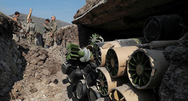 На линии соприкосновения в Нагорном Карабахе. 20 октября 2020 г. Фото: REUTERS/Stringer На линии соприкосновения в Нагорном Карабахе. 20 октября 2020 г. Фото: REUTERS/Stringer