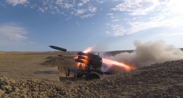 Военная техника азербайджанской армии. Фото пресс-службы МО Азербайдажна https://mod.gov.az/az/news/azerbaycan-turkiye-birge-telimlerinde-yuksek-seviyyeli-musahideci-gunu-kecirilib-video-31847.html Военная техника азербайджанской армии. Фото пресс-службы МО Азербайдажна https://mod.gov.az/az/news/azerbaycan-turkiye-birge-telimlerinde-yuksek-seviyyeli-musahideci-gunu-kecirilib-video-31847.html