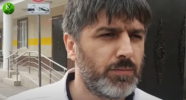 Салим Халитов. Стоп-кадр видео "Кавказского узла" https://www.youtube.com/watch?v=wwwDKDq77cQ&feature=emb_logo Салим Халитов. Стоп-кадр видео "Кавказского узла" https://www.youtube.com/watch?v=wwwDKDq77cQ&feature=emb_logo