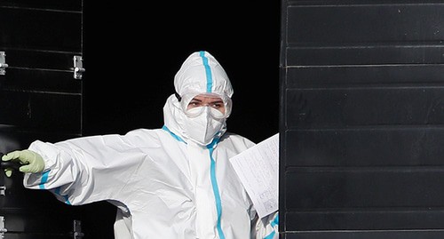 Медицинский работник. Фото: REUTERS/Maxim Shemetov Медицинский работник. Фото: REUTERS/Maxim Shemetov