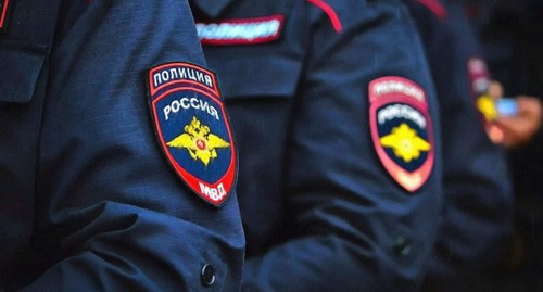 Шеврон сотрудника полиции России. Фото пресс-службы МВД России Шеврон сотрудника полиции России. Фото пресс-службы МВД России