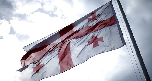 Грузинский флаг. Фото: REUTERS/David Mdzinarishvili Грузинский флаг. Фото: REUTERS/David Mdzinarishvili