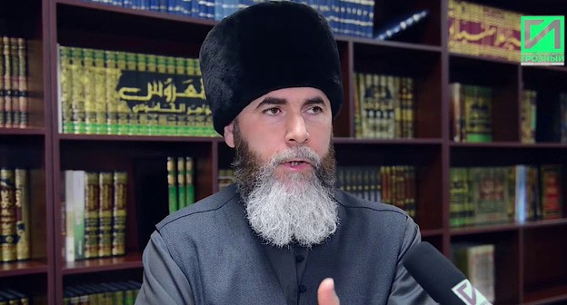Муфтий Чечни Салах Межиев. Кадр видео 
ИА Грозный - Информ https://www.youtube.com/watch?v=yNxsyA6X_Js